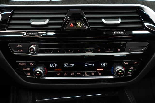 2023 BMW 5 Series 530e xDrive Plug-In Hybrid - 22967991 - 26