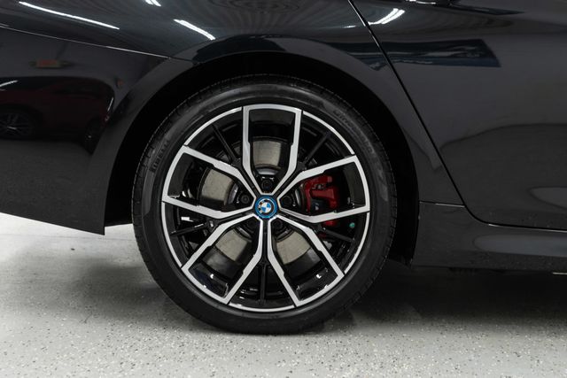 2023 BMW 5 Series 530e xDrive Plug-In Hybrid - 22967991 - 41