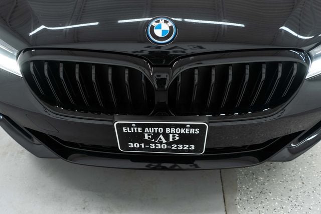 2023 BMW 5 Series 530e xDrive Plug-In Hybrid - 22967991 - 48