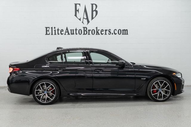 2023 BMW 5 Series 530e xDrive Plug-In Hybrid - 22967991 - 4