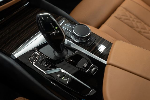 2023 BMW 5 Series 530e xDrive Plug-In Hybrid - 22972880 - 18