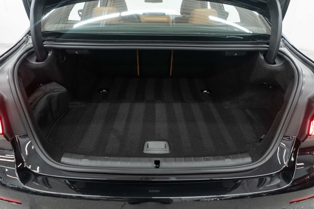 2023 BMW 5 Series 530e xDrive Plug-In Hybrid - 22972880 - 34