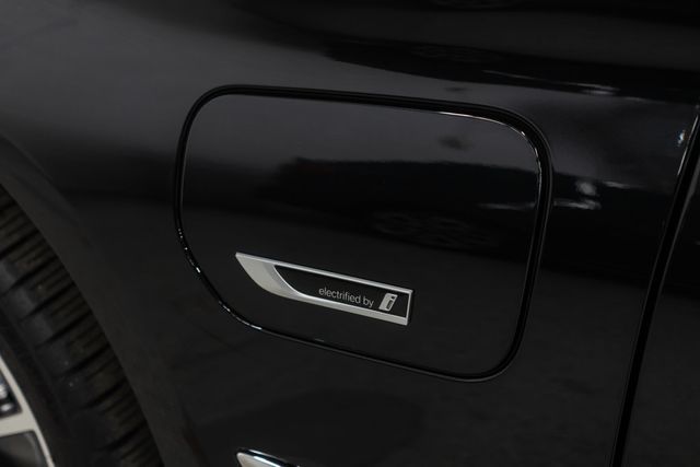 2023 BMW 5 Series 530e xDrive Plug-In Hybrid - 22972880 - 36