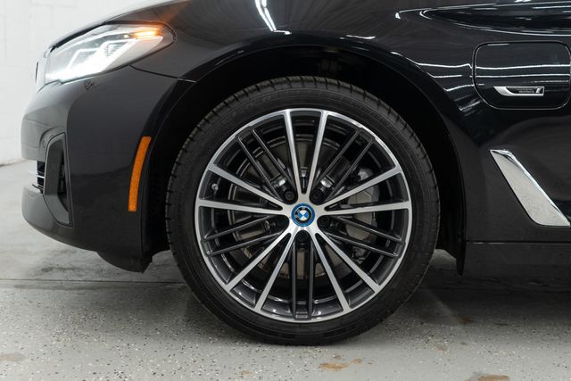 2023 BMW 5 Series 530e xDrive Plug-In Hybrid - 22972880 - 38