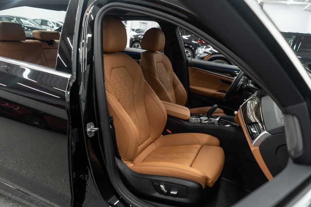 2023 BMW 5 Series 530e xDrive Plug-In Hybrid - 22972880 - 8