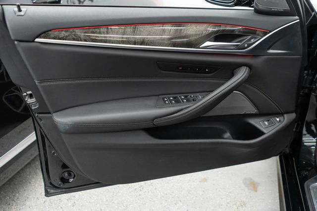 2023 BMW 5 Series 530e xDrive Plug-In Hybrid - 22976218 - 14