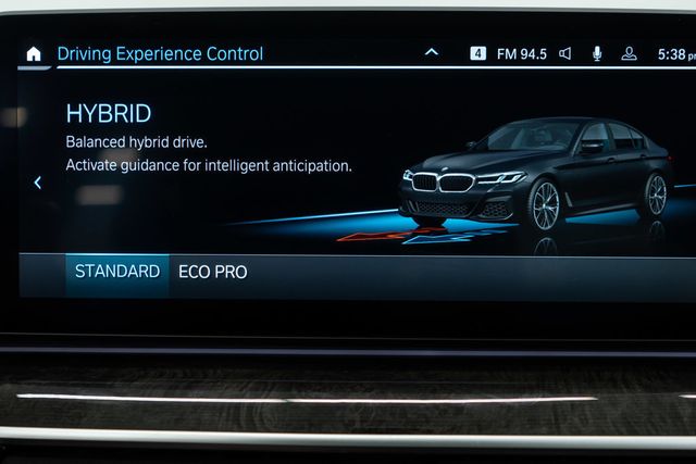 2023 BMW 5 Series 530e xDrive Plug-In Hybrid - 22976218 - 28