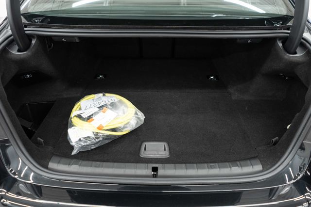 2023 BMW 5 Series 530e xDrive Plug-In Hybrid - 22976218 - 38