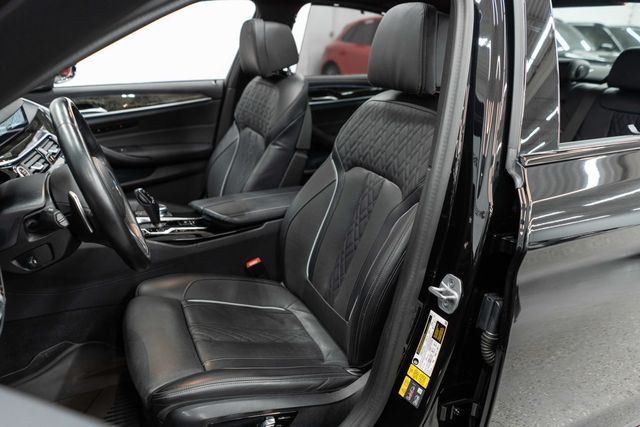 2023 BMW 5 Series 530e xDrive Plug-In Hybrid - 22976218 - 8