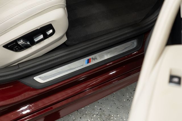 2023 BMW 5 Series 530e xDrive Plug-In Hybrid - 22992898 - 11