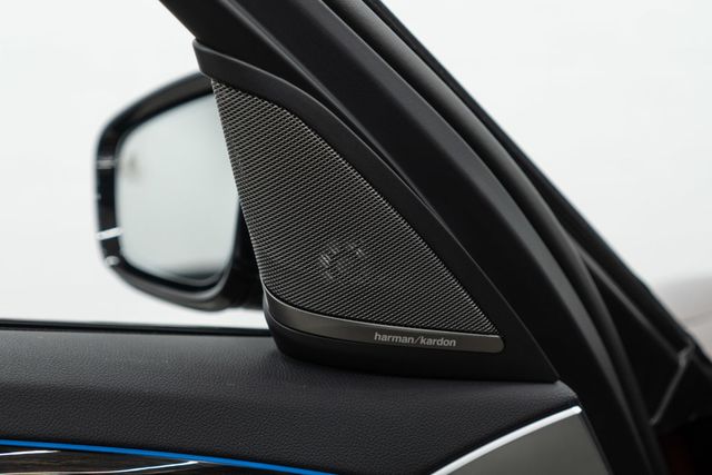 2023 BMW 5 Series 530e xDrive Plug-In Hybrid - 22992898 - 16