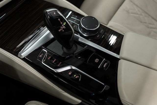 2023 BMW 5 Series 530e xDrive Plug-In Hybrid - 22992898 - 22