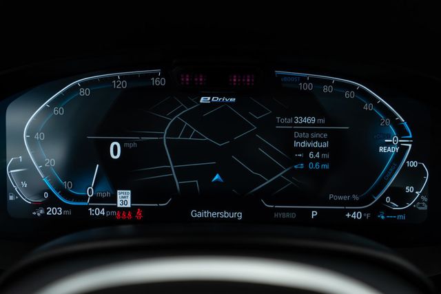 2023 BMW 5 Series 530e xDrive Plug-In Hybrid - 22992898 - 24