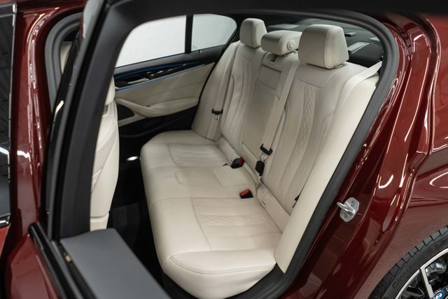 2023 BMW 5 Series 530e xDrive Plug-In Hybrid - 22992898 - 38