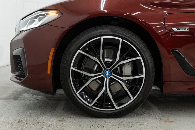 2023 BMW 5 Series 530e xDrive Plug-In Hybrid - 22992898 - 43