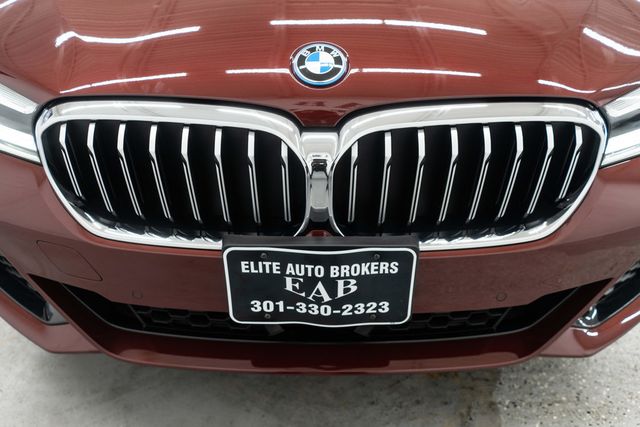 2023 BMW 5 Series 530e xDrive Plug-In Hybrid - 22992898 - 49