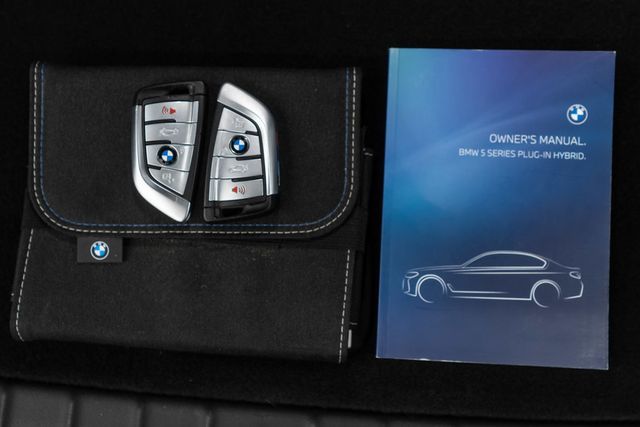 2023 BMW 5 Series 530e xDrive Plug-In Hybrid - 22992898 - 60
