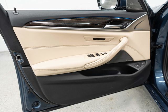 2023 BMW 5 Series 530e xDrive Plug-In Hybrid - 22994282 - 12