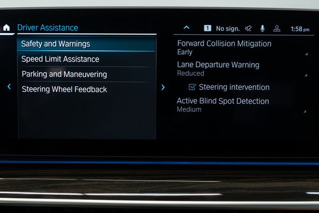 2023 BMW 5 Series 530e xDrive Plug-In Hybrid - 22994282 - 26