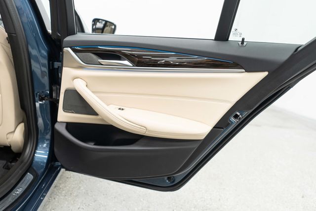 2023 BMW 5 Series 530e xDrive Plug-In Hybrid - 22994282 - 30