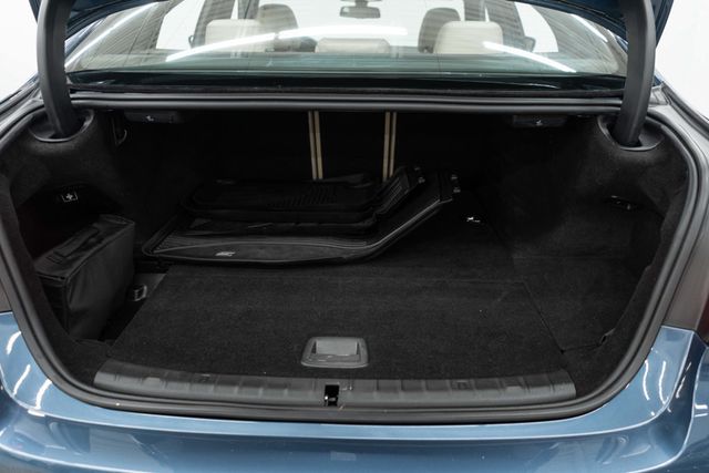 2023 BMW 5 Series 530e xDrive Plug-In Hybrid - 22994282 - 33