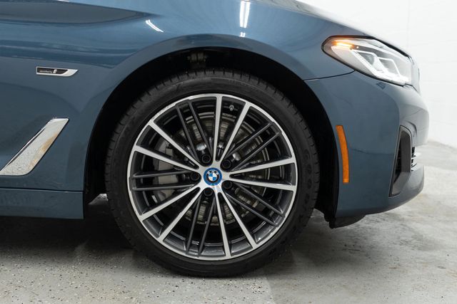 2023 BMW 5 Series 530e xDrive Plug-In Hybrid - 22994282 - 40