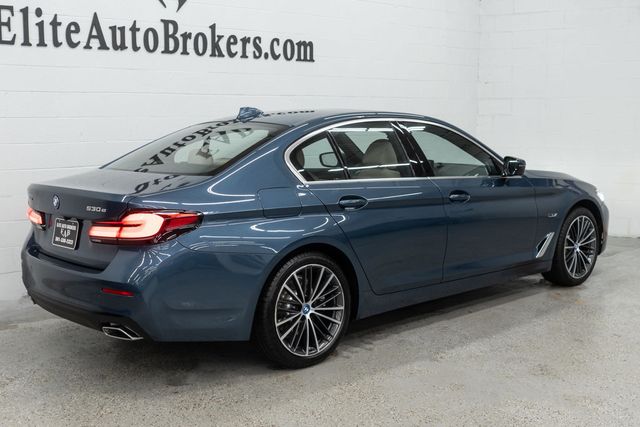 2023 BMW 5 Series 530e xDrive Plug-In Hybrid - 22994282 - 4