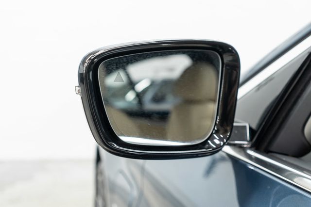 2023 BMW 5 Series 530e xDrive Plug-In Hybrid - 22994282 - 52