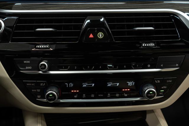 2023 BMW 5 Series 530e xDrive Plug-In Hybrid - 23004688 - 22