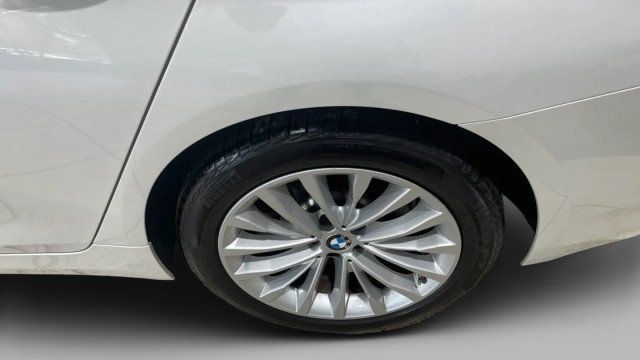 2023 BMW 5 Series 530i - 22987355 - 22