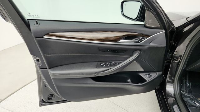 2023 BMW 5 Series 530i Sedan with Premium Package - 22949111 - 10