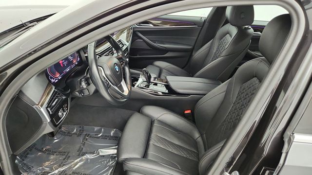2023 BMW 5 Series 530i Sedan with Premium Package - 22949111 - 21