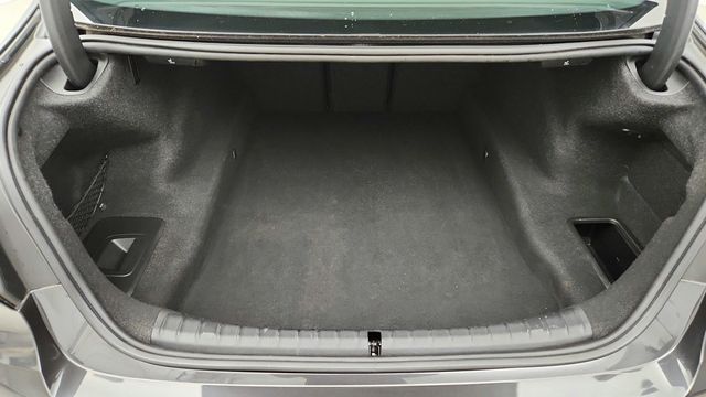 2023 BMW 5 Series 530i Sedan with Premium Package - 22949111 - 23