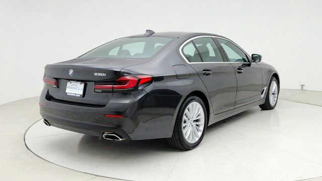 2023 BMW 5 Series 530i Sedan with Premium Package - 22949111 - 4