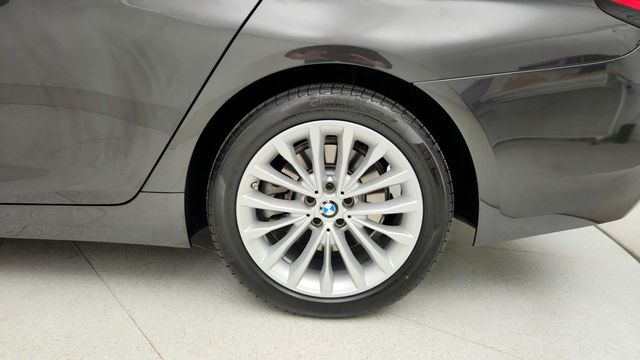 2023 BMW 5 Series 530i Sedan with Premium Package - 22949111 - 8