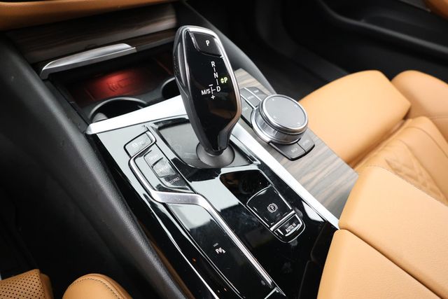 2023 BMW 5 Series 530i Sedan with Premium Package and 19'' Wheels - 22938576 - 12