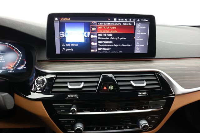 2023 BMW 5 Series 530i Sedan with Premium Package and 19'' Wheels - 22938576 - 13