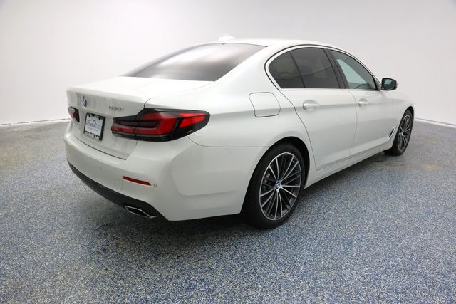 2023 BMW 5 Series 530i Sedan with Premium Package and 19'' Wheels - 22938576 - 2