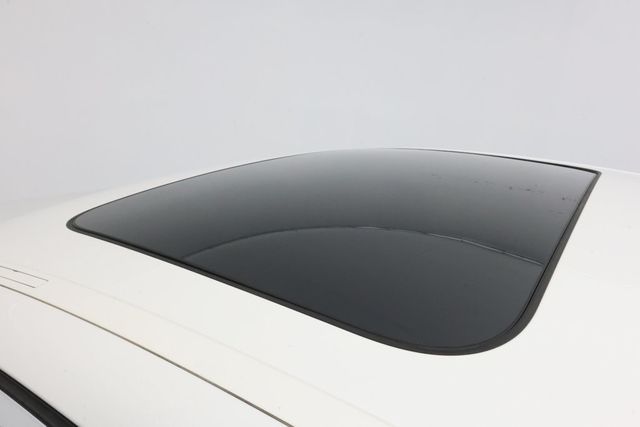 2023 BMW 5 Series 530i Sedan with Premium Package and 19'' Wheels - 22938576 - 6