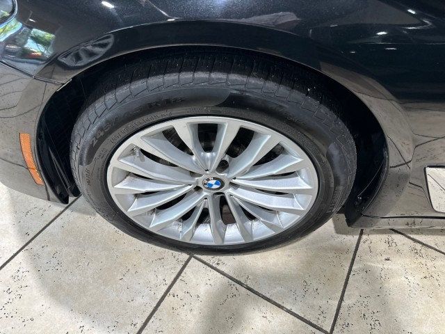 2023 BMW 5 Series 530i xDrive - 22457069 - 29