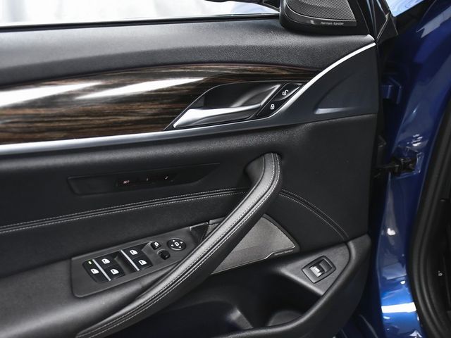 2023 BMW 5 Series 530i xDrive - 22950993 - 11