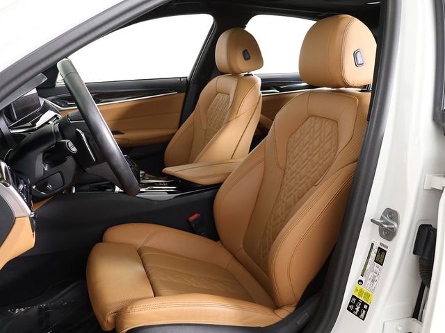 2023 BMW 5 Series 530i xDrive - 23034275 - 29