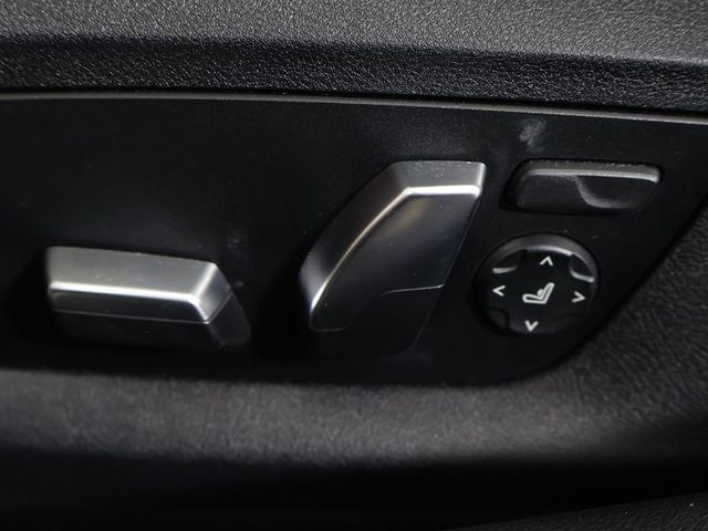 2023 BMW 5 Series 530i xDrive - 23034275 - 33