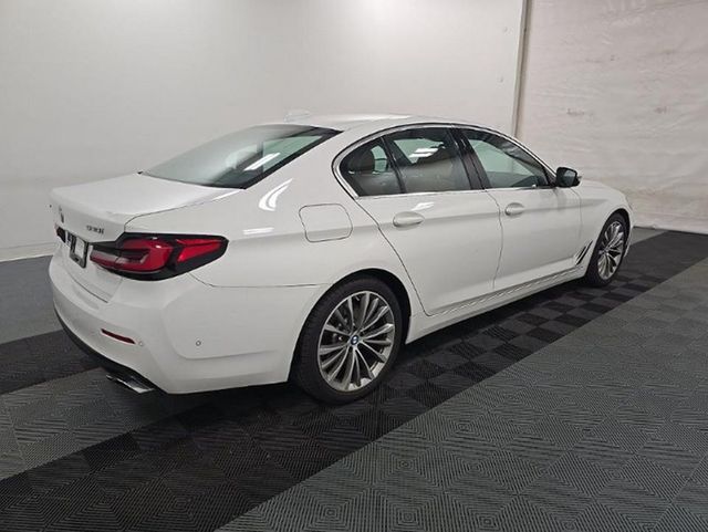 2023 BMW 5 Series 530i xDrive - 23034275 - 3