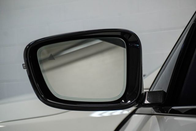 2023 BMW 5 Series 530i xDrive - 23040193 - 33