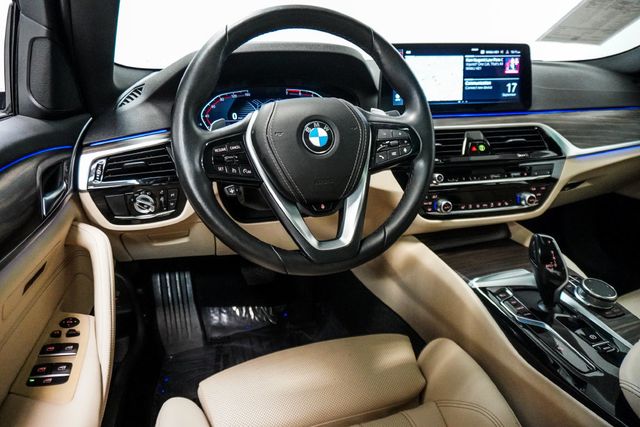 2023 BMW 5 Series 530i xDrive - 23081046 - 11