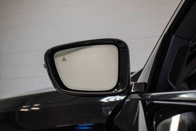 2023 BMW 5 Series 530i xDrive - 23081046 - 39