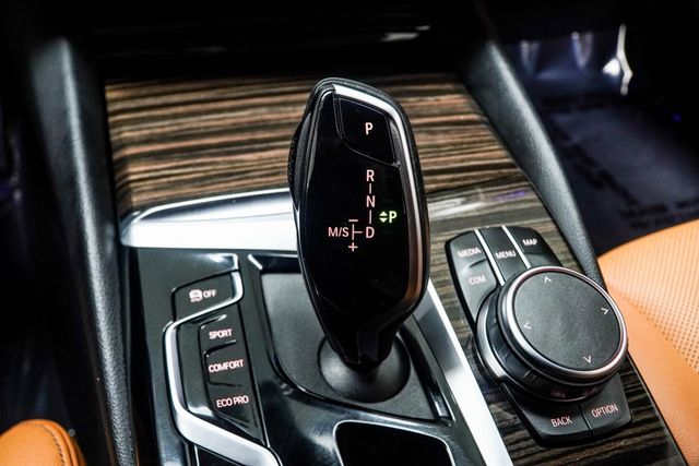 2023 BMW 5 Series 530i xDrive - 22966185 - 17