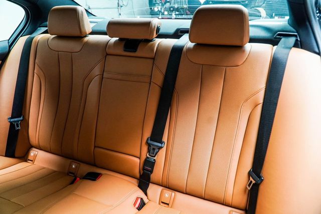 2023 BMW 5 Series 530i xDrive - 22966185 - 38