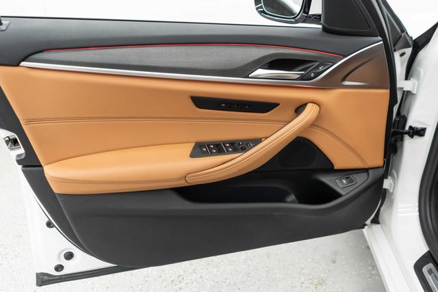 2023 BMW 5 Series 530i xDrive - 22976215 - 12